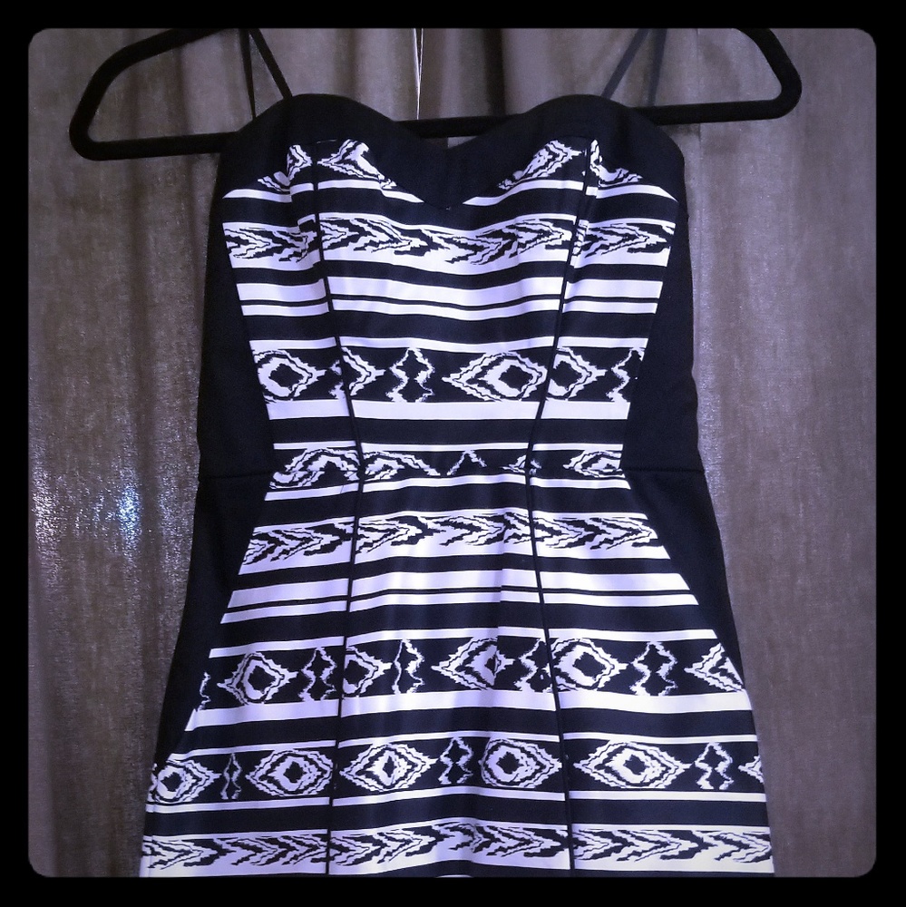 Dress - Picture 1 of 3